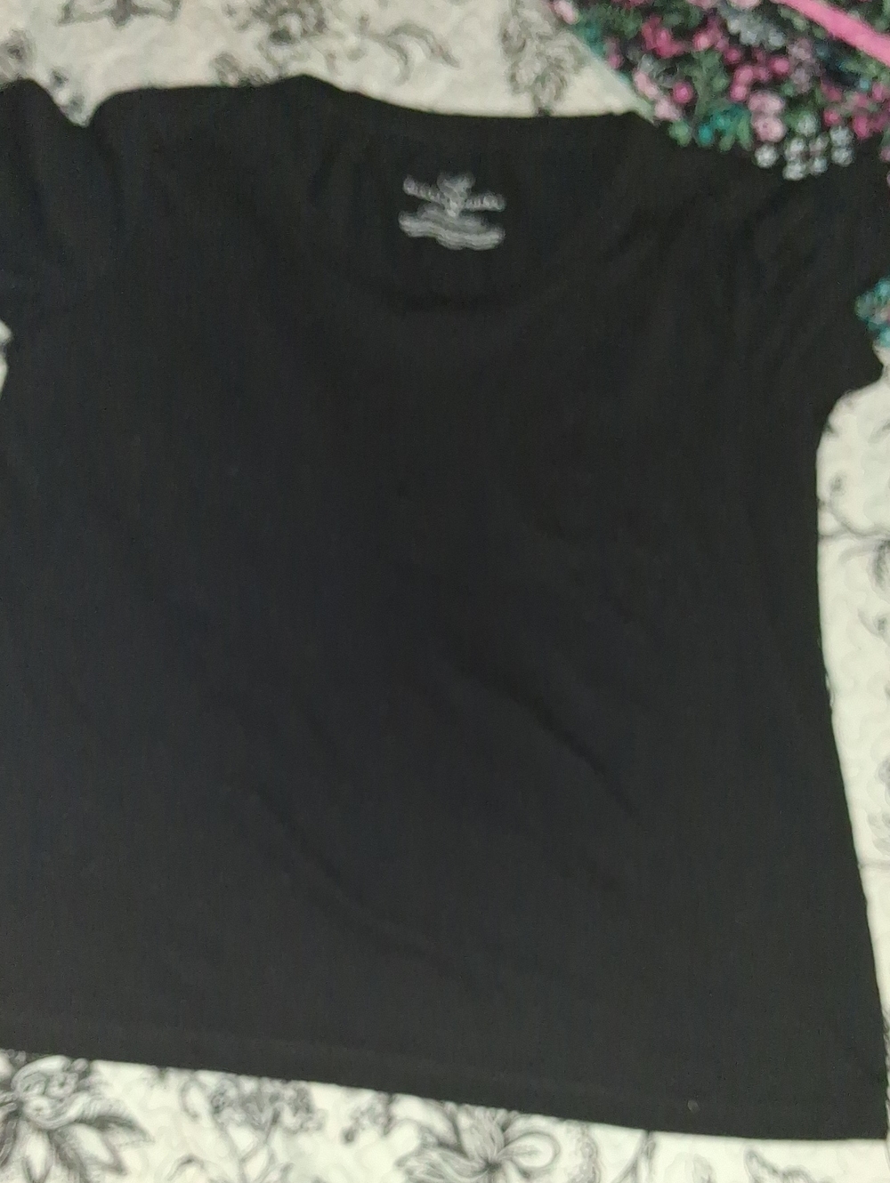 Bobbie Brooks Black Short Sleeve Crew Neck Tee